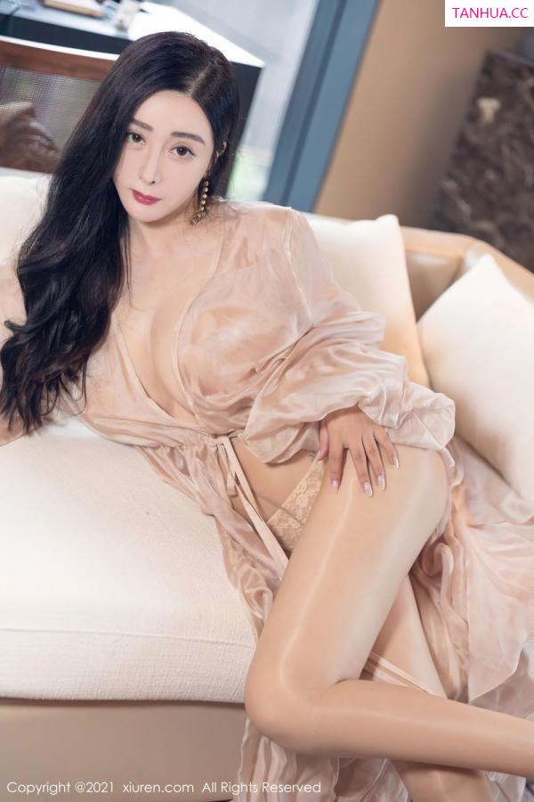 允薾  [XiuRen]高清写真图 2021.10.27 No.4129 允薾第15张图片